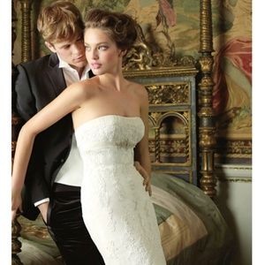 Fabulous wedding dress in lace, by Manuel Mota, model Balira